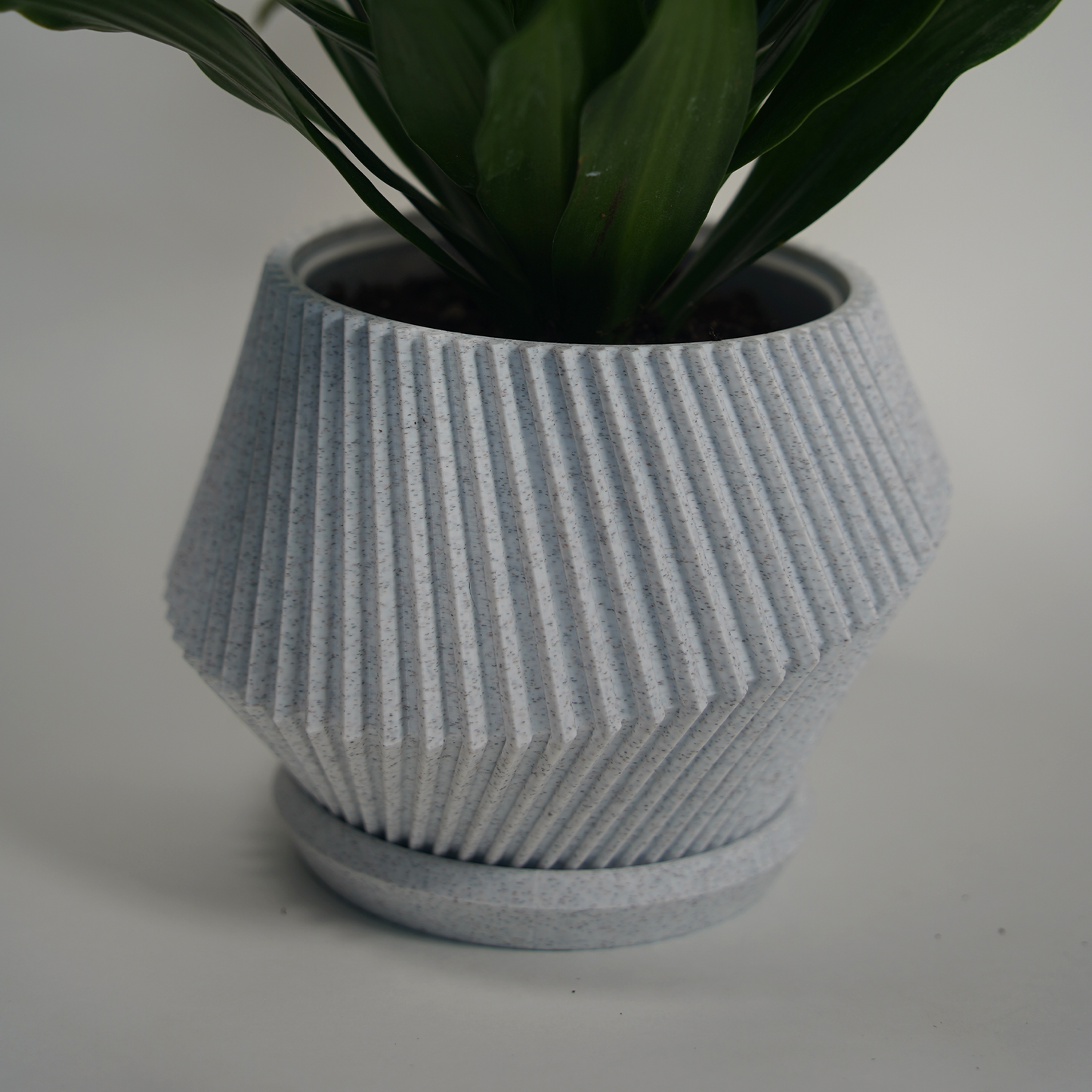 Geometric Planter with Magnetic Drip Tray - Tilted Rift